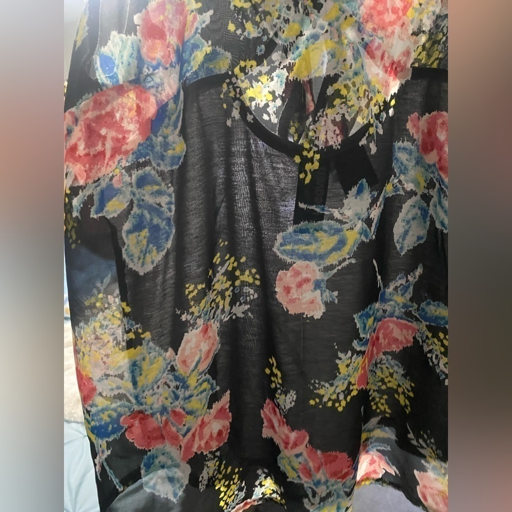 Weavers Floral Tank Top - Picture 6 of 6
